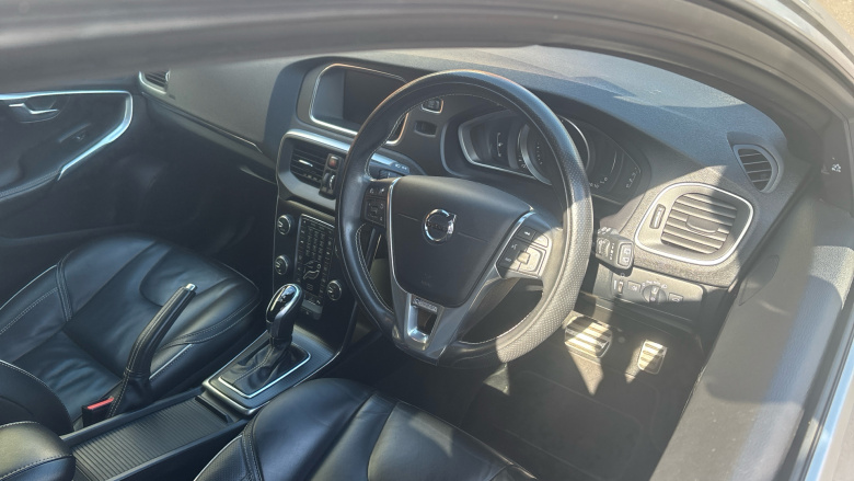 Volvo V40 T2 [122] R DESIGN Pro 5dr Geartronic Petrol Hatchback